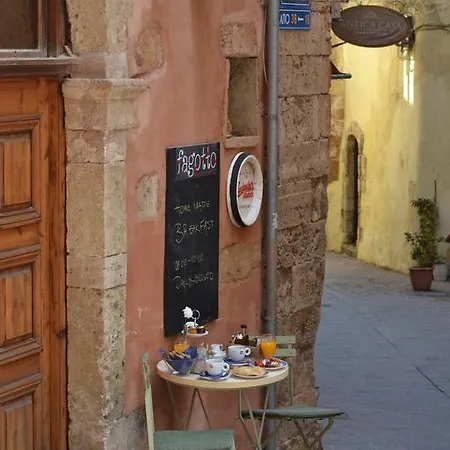 Antica Casa Apartment