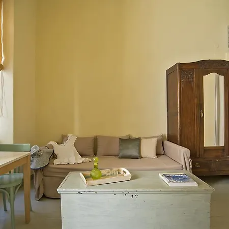 Antica Casa Studios Apartment